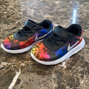 Nike toddler shoe size 8C